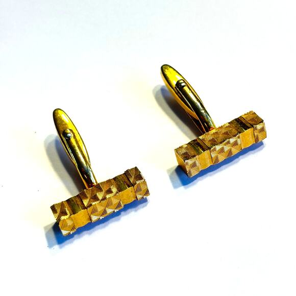 Gold cufflinks mod brutalist mid century textured rectangle bars vintage signed - Picture 1 of 7